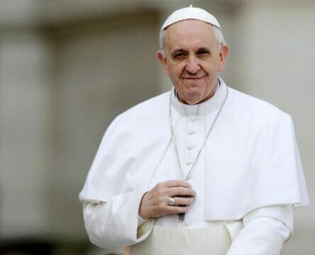 Papa Francesco sottoposto a un intervento chirurgico urgente