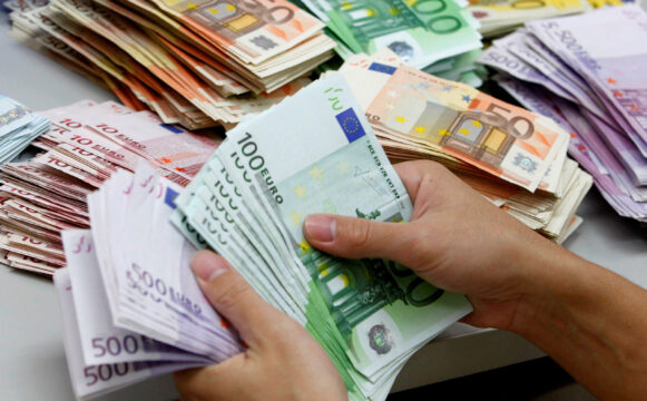 Sino a 3.600 euro di bonus per anziani e persone non autosufficienti