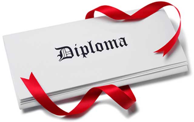 Diplomi comprati a 3mila euro, 340 perquisizioni. Blitz nel beneventano e nell’avellinese
