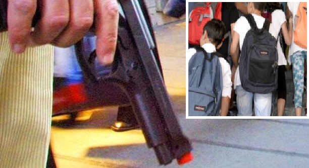 Bambino di 11 anni si sparae muore con la pistola del papà carabiniere