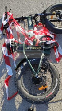 Valle Caudina: bici travolta da auto, uomo sull'asfalto