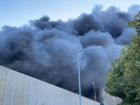 Incendio ad Airola, disastro senza precedenti: ecco le immagini