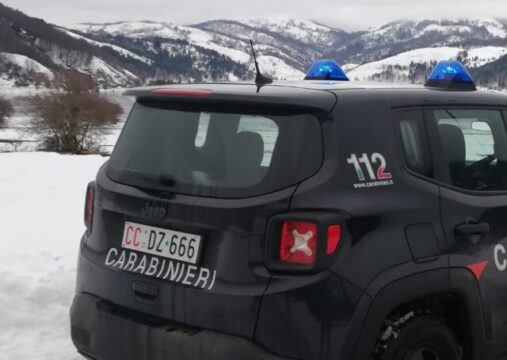 Bloccati dalla tempesta di neve, salvati dai carabinieri