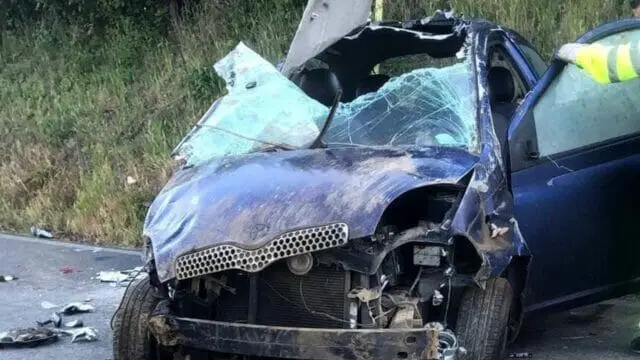Incidente nella notte, auto si ribalta: morto giovane 22enne
